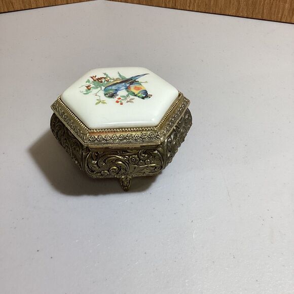 Macaw Musical Box Trinket Japan 3" Velvet Lined - Picture 3 of 6